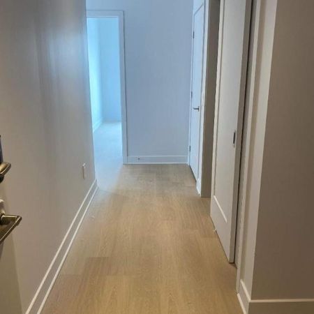2 CH - 1 SDB - Montreal - $2,190 /mo - Photo 3