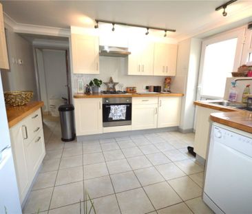 2 Bedroom Flat / Apartment - Alresford Road, Winchester - Photo 4