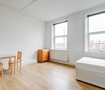 Studio Flat To Let - Photo 2