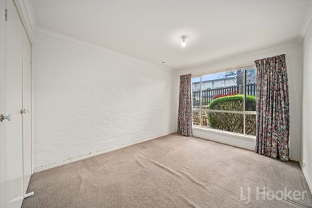 Spacious 2 Bedroom Unit - Photo 2