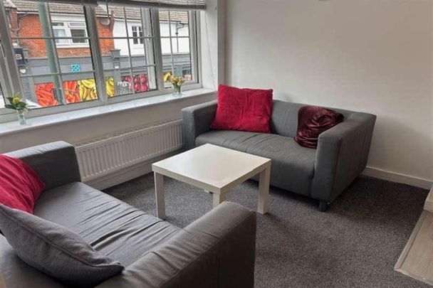 Bedroom First Floor Flat In Bournemouth, BH8 - Photo 1