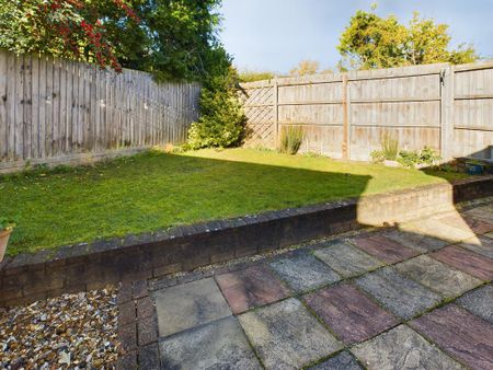 1 bedroom end of terrace house to rent - Photo 4