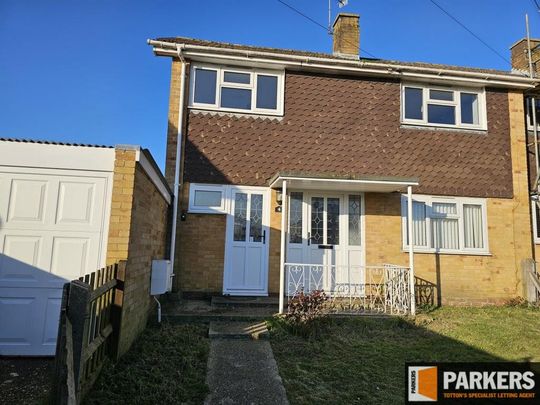 3 bedroom semi-detached house to rent - Photo 1