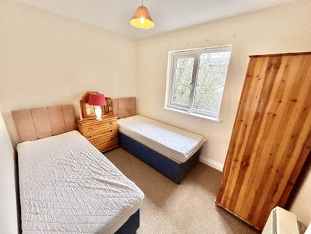 2 bedroom flat to rent - Photo 3