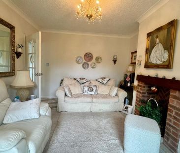 2 bedroom semi-detached bungalow to rent - Photo 2
