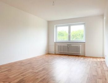 moderne 2-Zi.-Wohnung in Stöcken mit Balkon - Photo 1