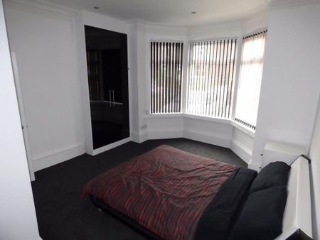 1 bedroom in a house share to rent - Photo 5