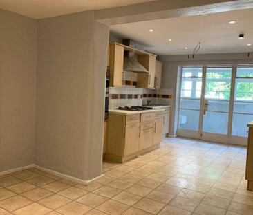 Vicarage Road, Watford - Photo 5