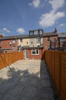 1 bedroom Flat To Let - Photo 1