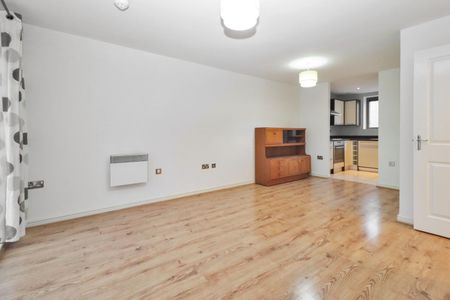 Lord Street, Watford, Hertfordshire, WD17 - Photo 2