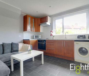 Kimberley Road, Brighton, BN2 - Photo 1