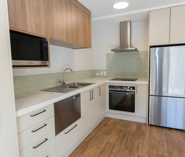Brand new 1-bedroom apartment on George St - Photo 4