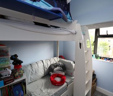 Gladstone Road, Surbiton, KT6 - Photo 2
