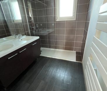 Location Appartement 4 pièces 78m² CENON 33150 - Photo 5