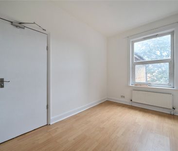 Bury Road, N22, London - Photo 3