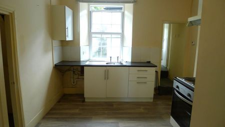 1 bedroom bedsit to rent - Photo 2