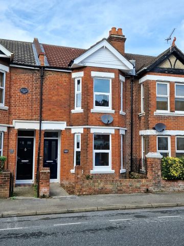 3 Bed Terraced House, Malmesbury Road, SO15 - Photo 3