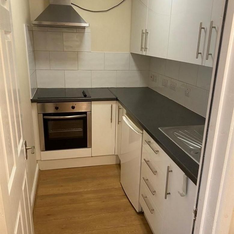 Studio to rent - Photo 1