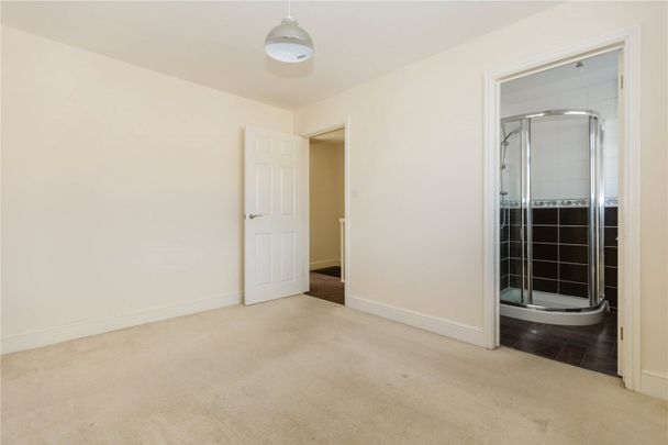 Kingsholme Road, - Photo 1