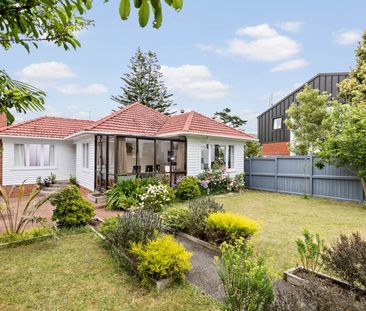 This beautifully presented 4-bedroom house at Mt Wellington - Photo 6