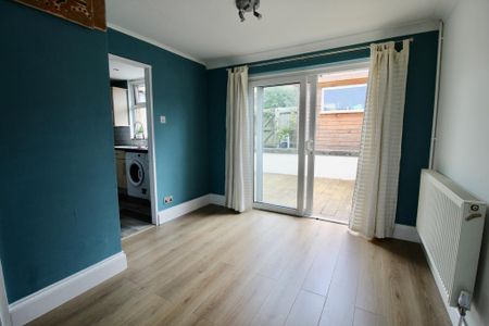 2 bedroom terraced house to rent - Photo 3