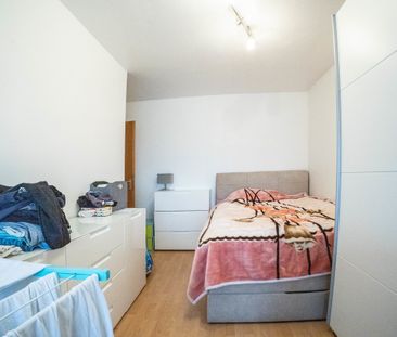 Tolle 3-Zimmer-Wohnung mit Einbauküche und Balkon nähe Klinikum - Photo 3