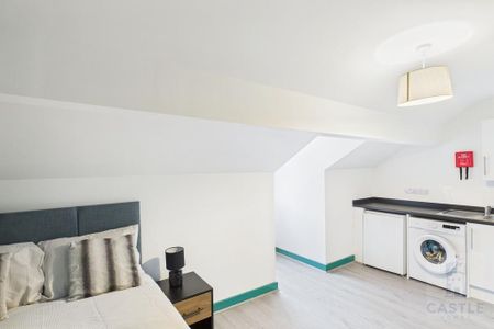 6 bedroom terraced house to rent - Photo 5