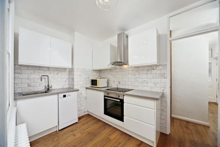 2 bedroom terraced house to rent - Photo 5