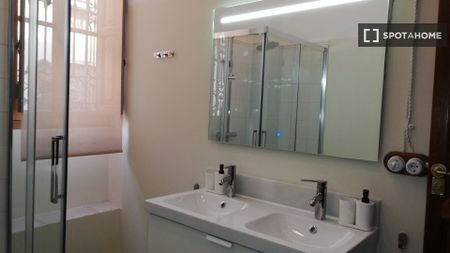 valencia, Valencian Community 46120 - Photo 3