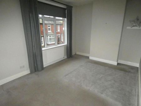 3 bedroom terraced house to rent - Photo 3