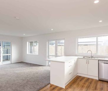 Brand new two-bedroom townhouse - Photo 3