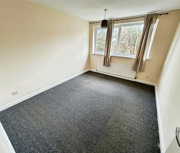 4 bedroom detached house to rent - Photo 5