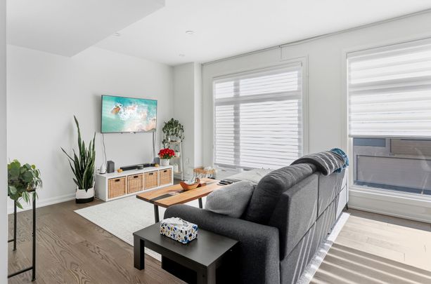 For Lease - 325 Foliage Private, Parkway Park - Queensway Terrace S and Area, Ontario - Photo 1