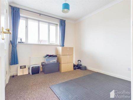 2 bedroom semi-detached house to rent - Photo 4