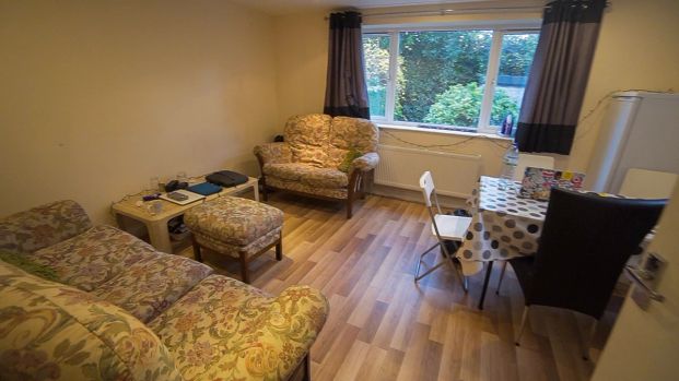 To Rent Sedgley Road, Winton, Bournemouth, BH9 £2,475 pcm Tenancy Info - Photo 1