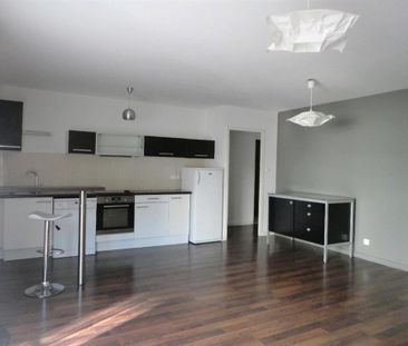 Location Appartement 3 pièces 63m² LILLE 59000 - Photo 2