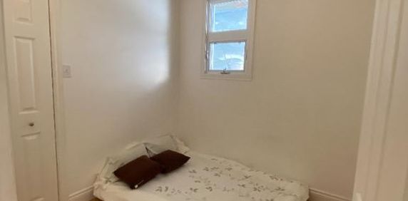 4 ½ à louer – Quartier Saint-Sacrement - Photo 2