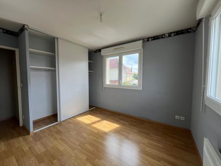 Location Appartement 4 pièces 93m² LE PETIT QUEVILLY 76140 - Photo 4