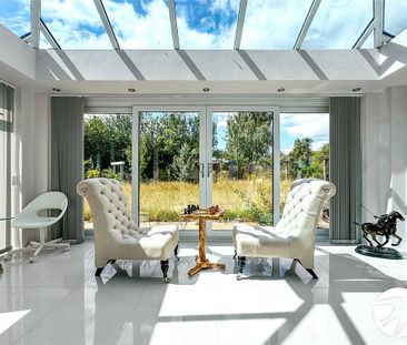 5 bedroom detached house to rent - Photo 1