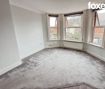 1 bed flat to rent in Flat 3, 6 Adeline road - Photo 1
