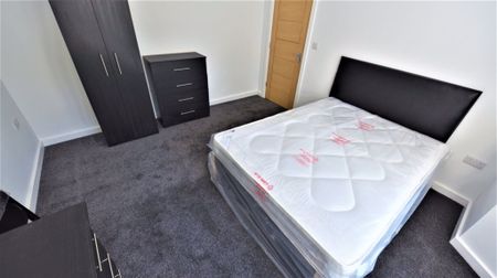 2 bedroom House in Brudenell Road, Leeds - Photo 3