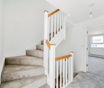 3 bedroom semi-detached house to rent - Photo 3