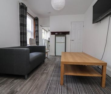 4 bedroom house to rent - Photo 1