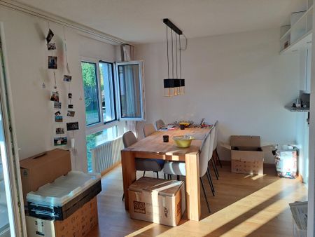 Helle, grosse 3½-Zimmer-Wohnung mit Balkon - Photo 2