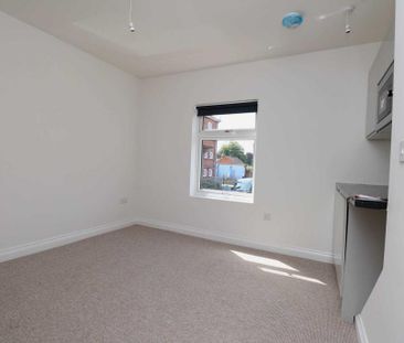 Studio to rent - Photo 6