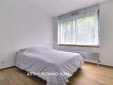 Location Appartement 4 pièces 81 m2 à Colombes - Photo 2