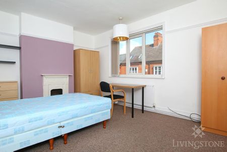 4 bedroom terraced house to rent - Photo 3
