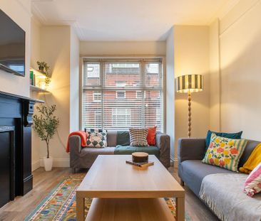 1 bedroom in a house share to rent - Photo 2