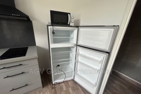 Location Appartement 1 pièce 22m² TOULON 83100 - Photo 3