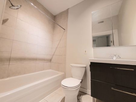 For Lease - 139 1/2 John Street Unit# 4, Hamilton, Ontario - Photo 2